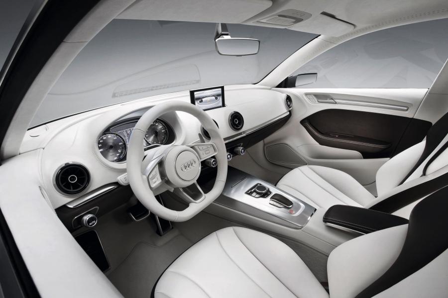 Интерьер Audi A3 e-Tron Sedan Concept 2011 года  (фото 9 из 13)